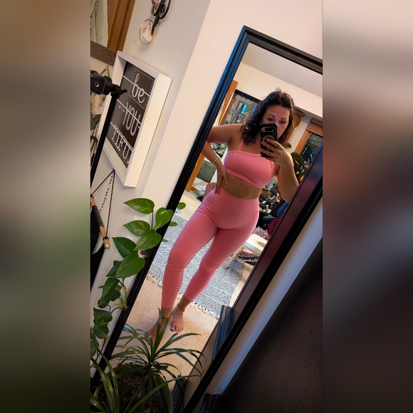 Fashion Nova Pink Set - Picture 2 of 14